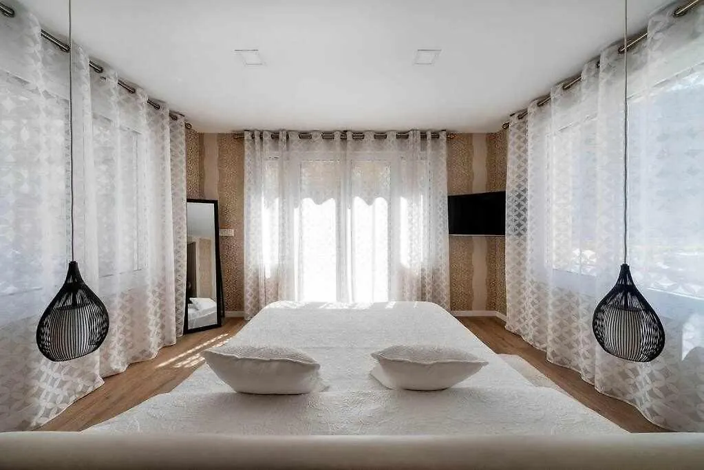 La Concha Beach Deluxe Apartment San Sebastian 0*,  Spain